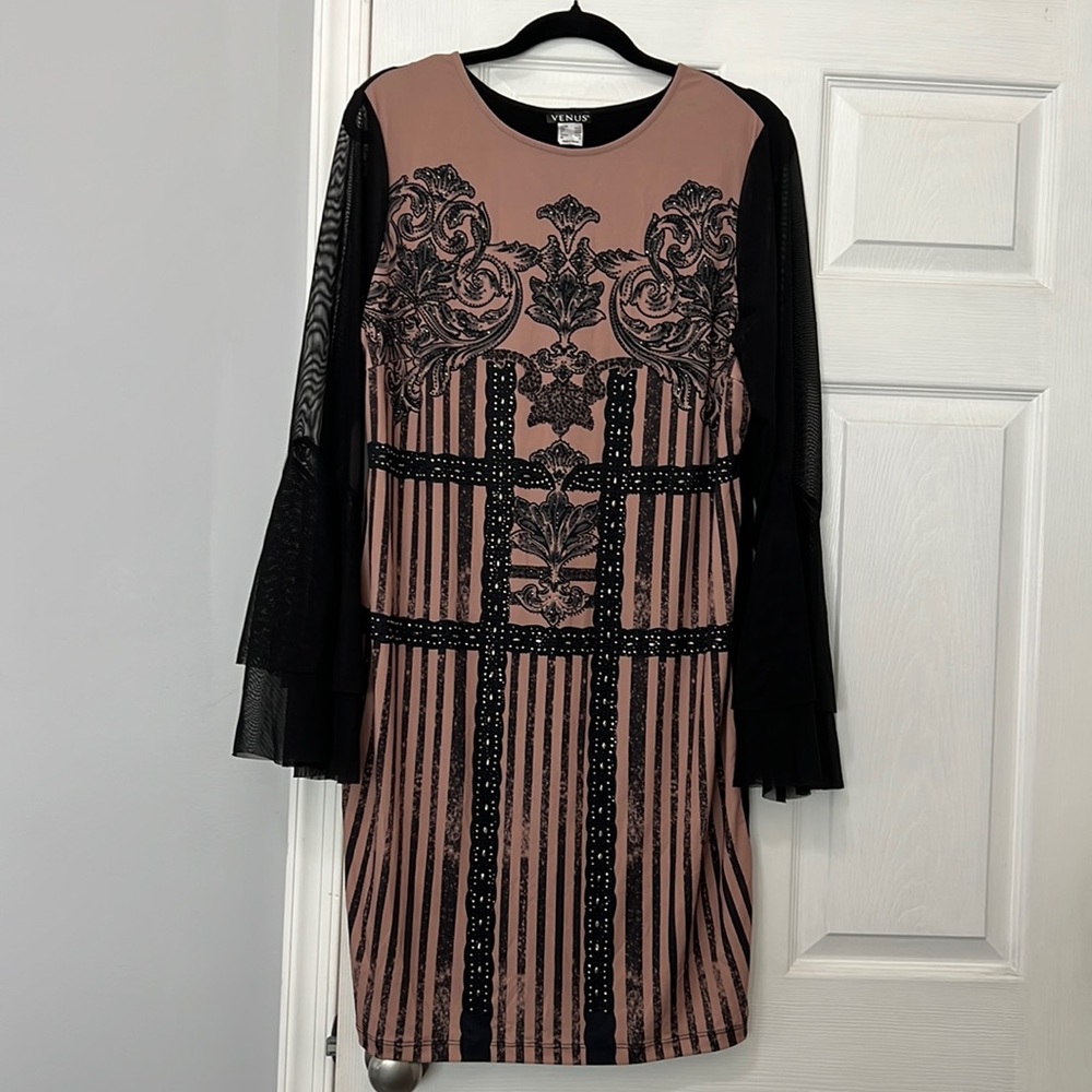 Venus dress